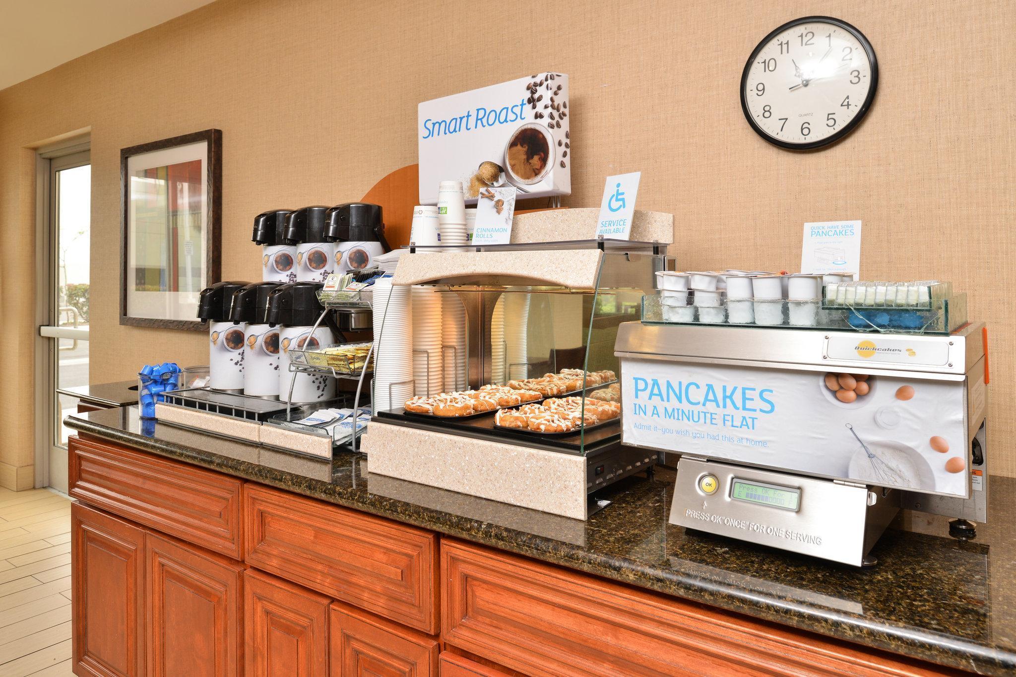 Holiday Inn Express San Diego - Otay Mesa, An Ihg Hotel Ngoại thất bức ảnh